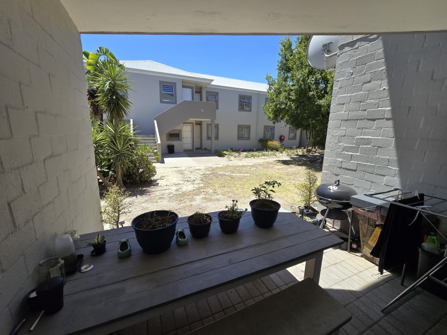 To Let 2 Bedroom Property for Rent in Sonstraal East Western Cape